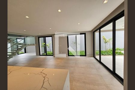 Casa à venda com 4 quartos, 550m² em Jardim Luzitania, São Paulo