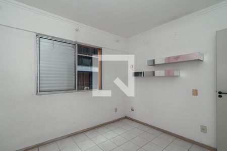 Quarto de apartamento à venda com 2 quartos, 46m² em Sarandi, Porto Alegre