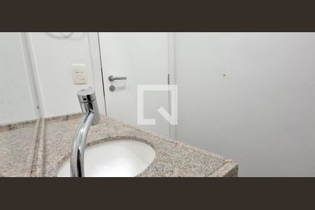 Lavabo de apartamento para alugar com 4 quartos, 132m² em Centro, Florianópolis