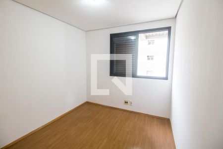 Quarto 1 de apartamento para alugar com 2 quartos, 68m² em Alphaville Industrial, Barueri