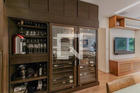 Sala / Adega de apartamento à venda com 3 quartos, 113m² em Jardim Botânico, Rio de Janeiro