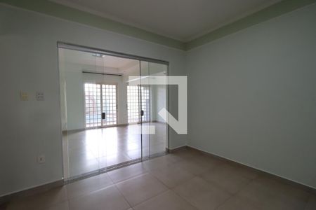 Sala de casa para alugar com 3 quartos, 200m² em Nova Ribeirânia, Ribeirão Preto