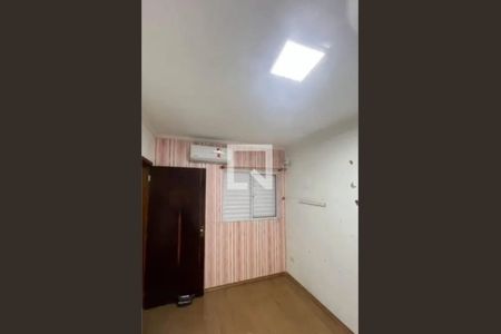 Quarto 2 de casa para alugar com 3 quartos, 130m² em Parque dos Bancarios, São Paulo