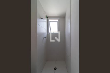 Banheiro da Suíte de apartamento para alugar com 1 quarto, 26m² em Parque Industrial Tomas Edson, São Paulo
