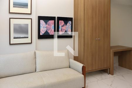 Sala  de kitnet/studio para alugar com 1 quarto, 45m² em Caminho das Árvores, Salvador