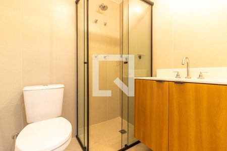 Banheiro de kitnet/studio à venda com 1 quarto, 24m² em Pinheiros, São Paulo