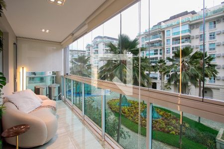 Varanda de apartamento à venda com 2 quartos, 97m² em Barra da Tijuca, Rio de Janeiro