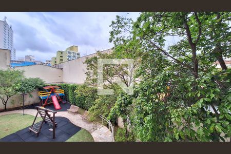 Vista de apartamento à venda com 2 quartos, 56m² em Lapa, São Paulo