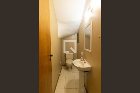 Lavabo de apartamento para alugar com 2 quartos, 105m² em Cristo Rei, Curitiba