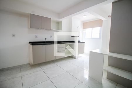 Sala/Cozinha/Área de Serviço de kitnet/studio à venda com 1 quarto, 30m² em Vila Invernada, São Paulo