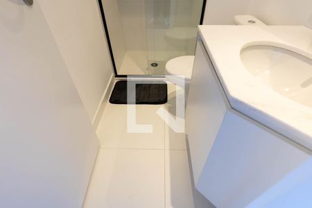 Banheiro de kitnet/studio à venda com 1 quarto, 25m² em República, São Paulo