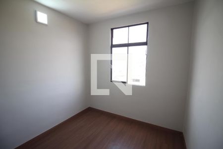 Quarto 1 de apartamento para alugar com 3 quartos, 60m² em Jardim Vera Cruz, Contagem