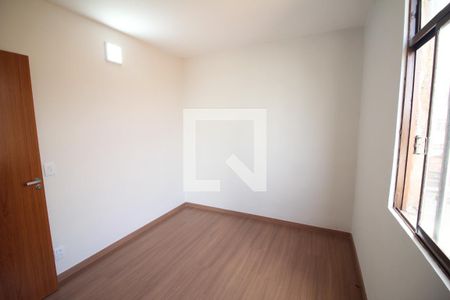 Quarto 2 de apartamento para alugar com 3 quartos, 60m² em Jardim Vera Cruz, Contagem