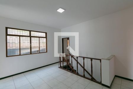 Casa para alugar com 3 quartos, 360m² em Vila Cloris, Belo Horizonte