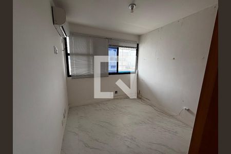 Quarto  de apartamento à venda com 2 quartos, 63m² em Barra da Tijuca, Rio de Janeiro