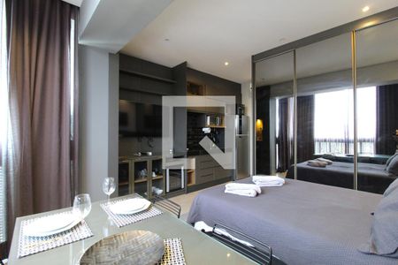 Sala/Quarto de kitnet/studio à venda com 1 quarto, 28m² em Vila Olímpia, São Paulo