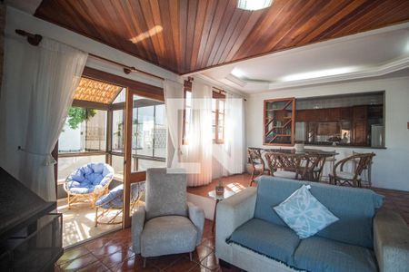 Sala de casa para alugar com 3 quartos, 350m² em Nonoai, Porto Alegre