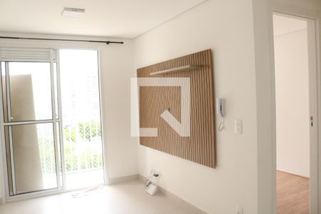 Sala e Cozinha Integrada de apartamento para alugar com 2 quartos, 33m² em Parque Industrial Tomas Edson, São Paulo