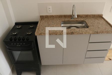 Sala e Cozinha Integrada de apartamento para alugar com 2 quartos, 33m² em Parque Industrial Tomas Edson, São Paulo
