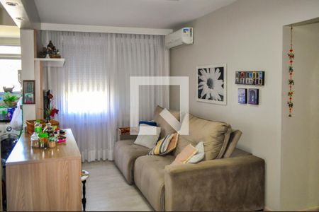 Sala de apartamento à venda com 3 quartos, 70m² em Partenon, Porto Alegre