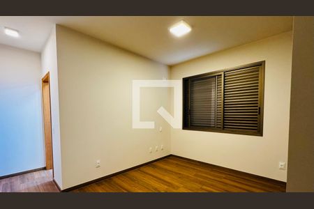 Quarto 2 de casa de condomínio para alugar com 4 quartos, 1000m² em Várzea, Lagoa Santa