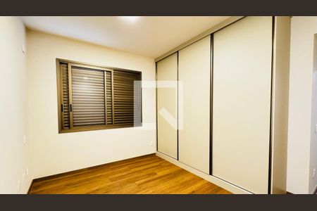 Quarto de casa de condomínio para alugar com 4 quartos, 1000m² em Várzea, Lagoa Santa