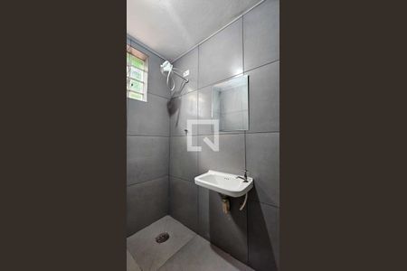 Banheiro de casa para alugar com 2 quartos, 80m² em Jardim Satelite, São Paulo