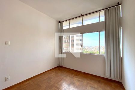 Suíte de apartamento para alugar com 1 quarto, 59m² em Funcionários, Belo Horizonte