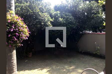 Casa para alugar com 4 quartos, 220m² em Vila Pirajussara, São Paulo
