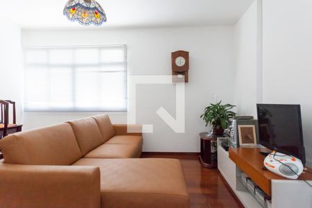 Sala de apartamento para alugar com 2 quartos, 56m² em Sion, Belo Horizonte