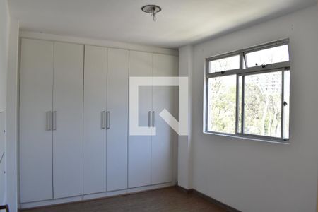 Quarto 1 de apartamento para alugar com 2 quartos, 65m² em Bacacheri, Curitiba