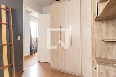 Quarto 1 de apartamento para alugar com 2 quartos, 46m² em Colônia Rio Grande, São José dos Pinhais