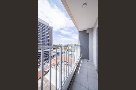 Varanda de kitnet/studio para alugar com 1 quarto, 26m² em Santo Amaro, São Paulo