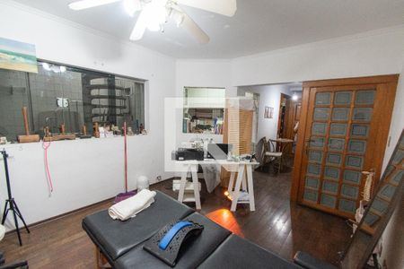 Sala de casa à venda com 4 quartos, 180m² em Cambuci, São Paulo
