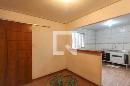 Sala de casa para alugar com 1 quarto, 120m² em Parque dos Bancarios, São Paulo