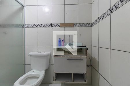 Banheiro de casa para alugar com 1 quarto, 120m² em Parque dos Bancarios, São Paulo