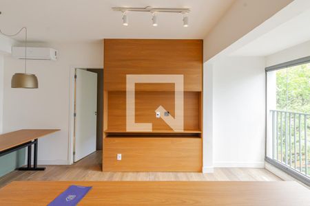 Sala de apartamento para alugar com 1 quarto, 40m² em Indianópolis, São Paulo