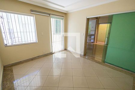 Sala de casa para alugar com 2 quartos, 105m² em Santa Monica, Belo Horizonte