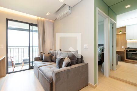 Sala/ Cozinha de apartamento para alugar com 1 quarto, 33m² em Santo Amaro, São Paulo