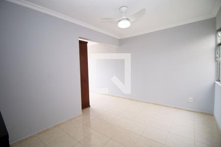 Quarto 1 de apartamento para alugar com 2 quartos, 90m² em Irajá, Rio de Janeiro