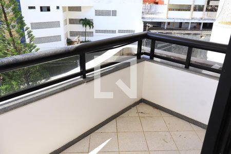 Sacada Sala de apartamento para alugar com 1 quarto, 57m² em Caminho das Árvores, Salvador