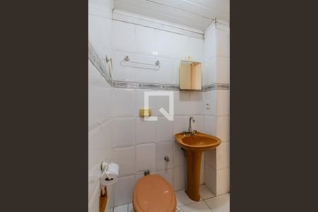 Banheiro de apartamento para alugar com 1 quarto, 60m² em Cristal, Porto Alegre