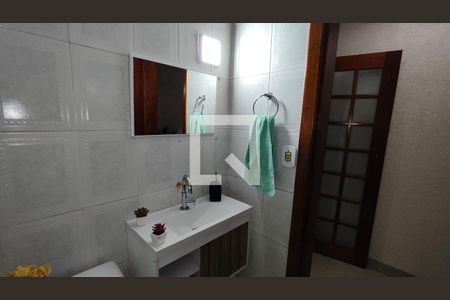 Lavabo de casa à venda com 3 quartos, 210m² em Vila Carmosina, São Paulo