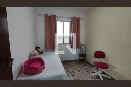 Quarto  de casa à venda com 3 quartos, 210m² em Vila Carmosina, São Paulo