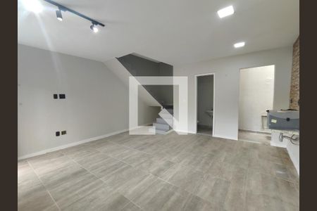 Sala de casa para alugar com 2 quartos, 70m² em Vargem Grande, Rio de Janeiro