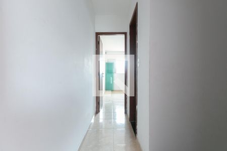Corredor  de casa de condomínio à venda com 2 quartos, 79m² em Parada Xv de Novembro, São Paulo