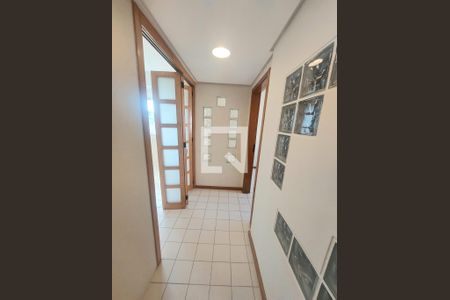 Corredor de apartamento para alugar com 4 quartos, 290m² em Moinhos de Vento, Porto Alegre