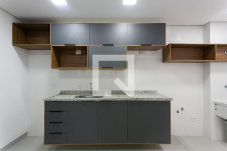 Sala/Cozinha de apartamento à venda com 2 quartos, 32m² em Vila Carrão, São Paulo