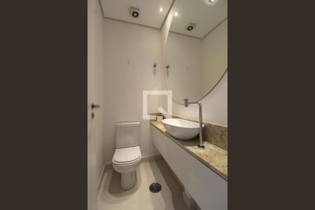 Lavabo de apartamento para alugar com 2 quartos, 112m² em Moema, São Paulo