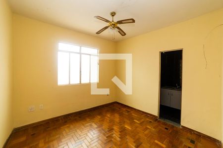 Suíte de casa à venda com 5 quartos, 360m² em Santa Cruz, Belo Horizonte
